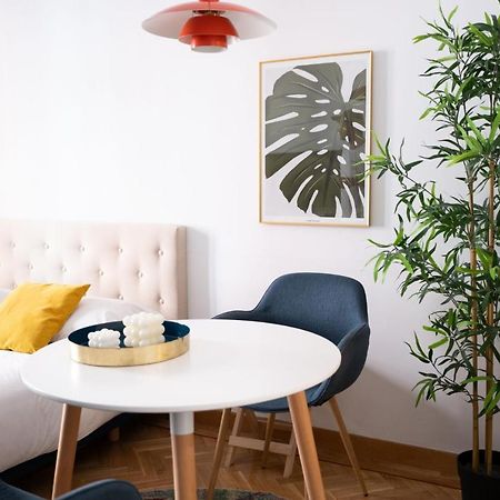 Estudio Calle Del Barquillo Мадрид Екстериор снимка