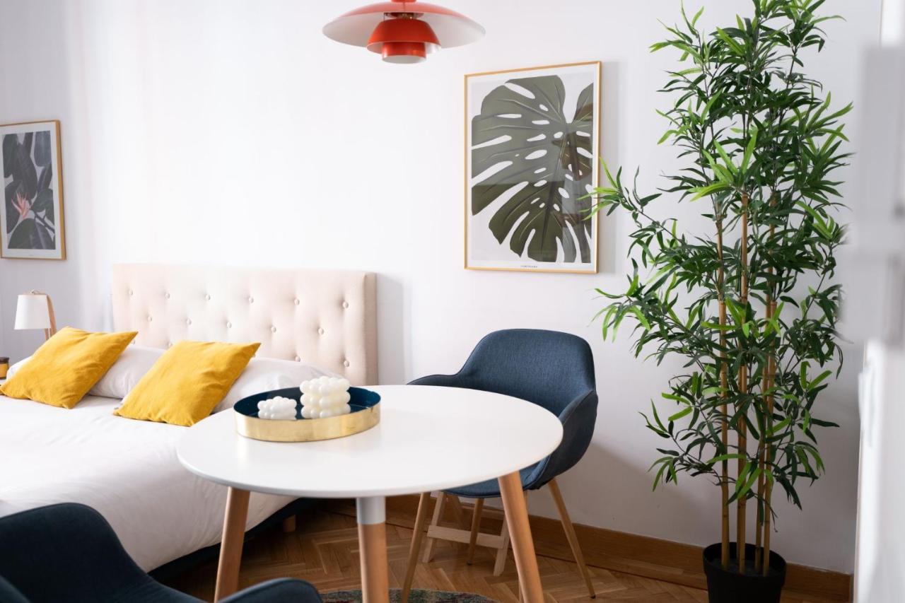 Estudio Calle Del Barquillo Мадрид Екстериор снимка